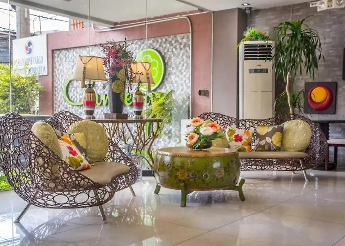 Hotel Canberry 3*